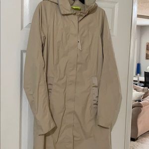 Nude lululemon waterproof rain jacket